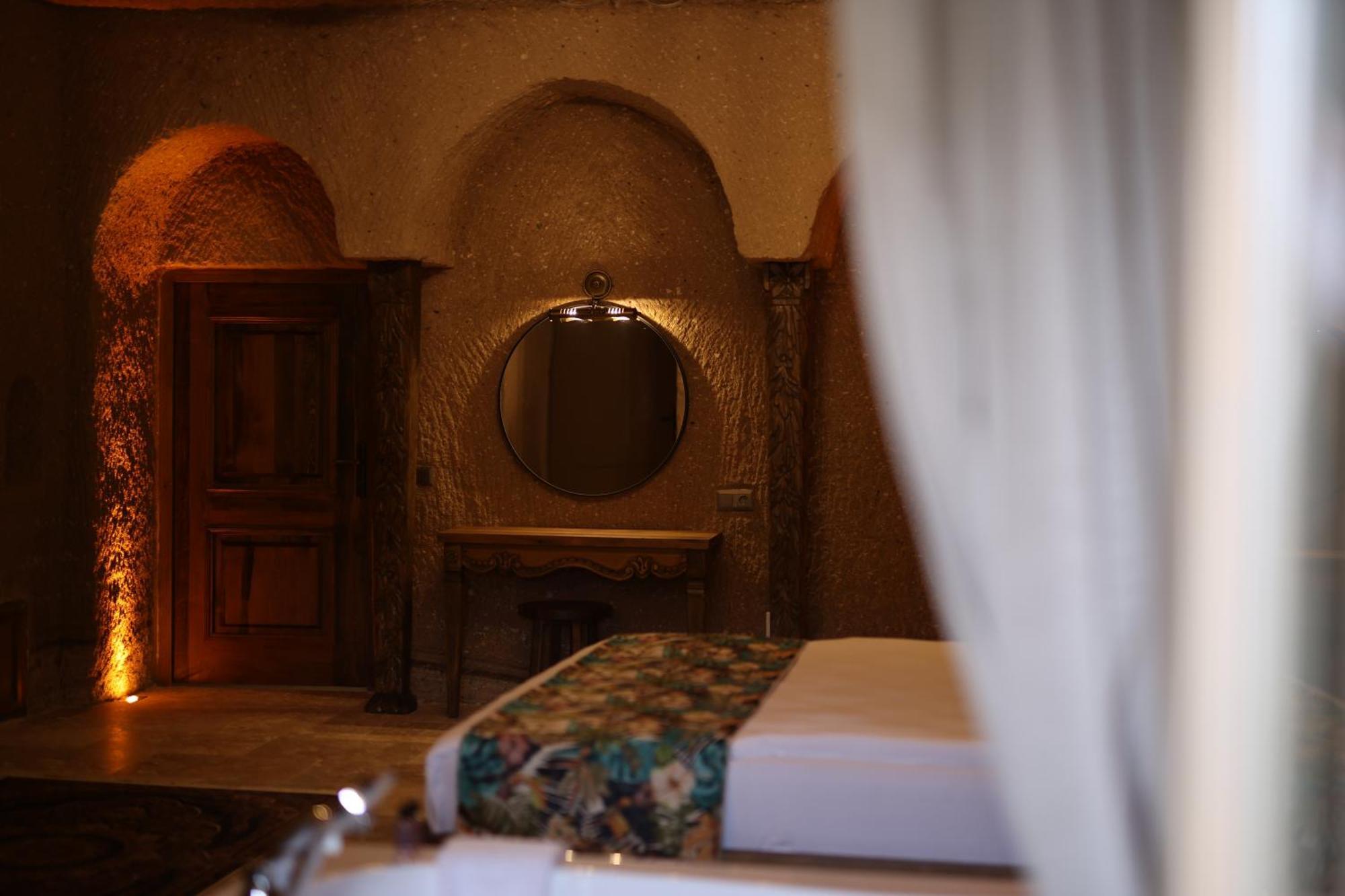 Готель La Fairy Cappadocia (Adults Only) Учгісар Екстер'єр фото
