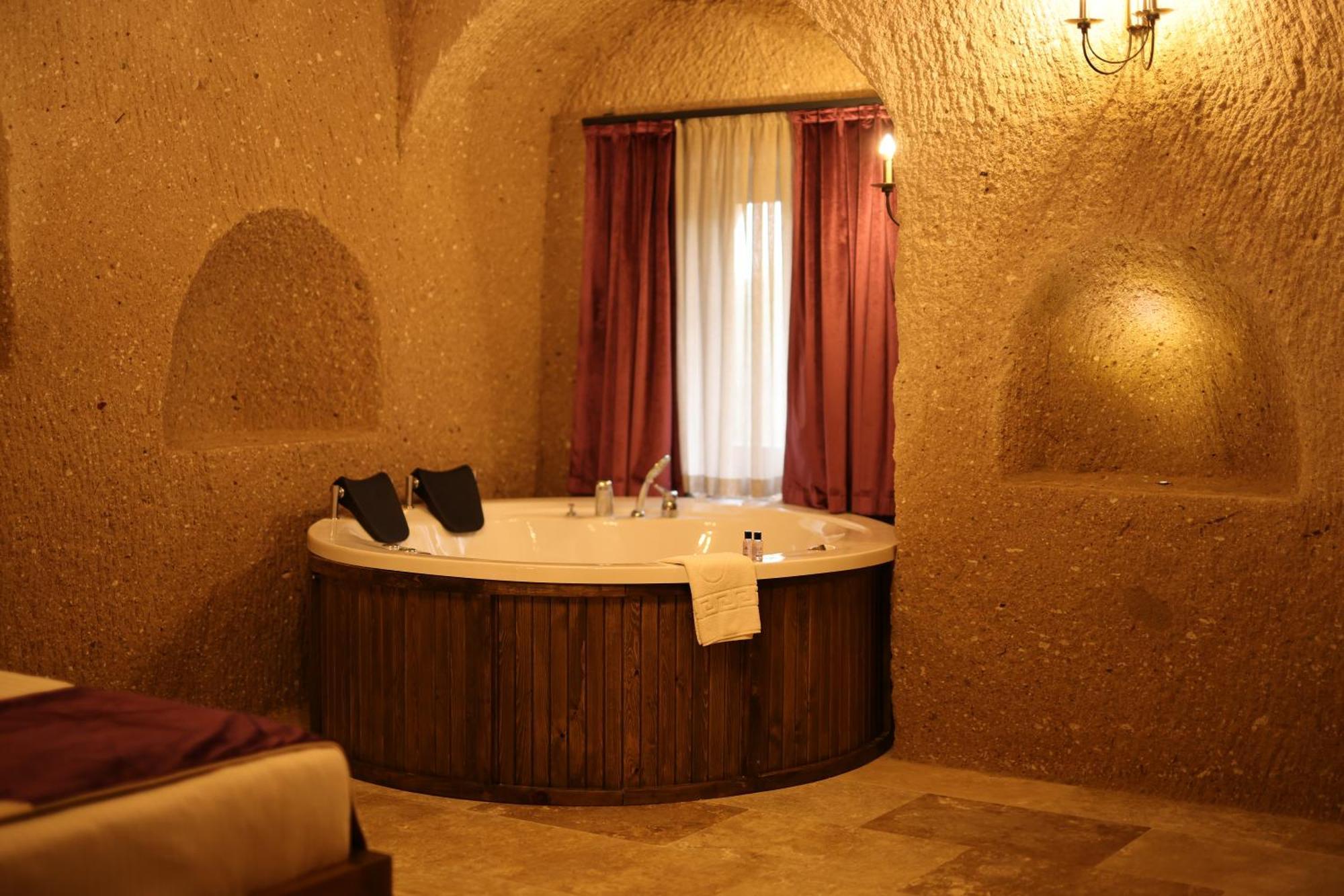 Готель La Fairy Cappadocia (Adults Only) Учгісар Екстер'єр фото